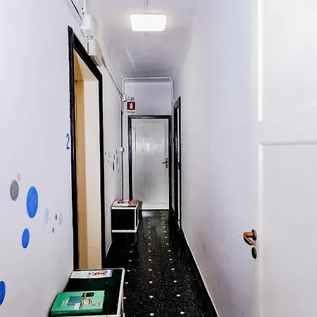 阿尔贝格卡法罗酒店 *